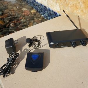 RADIOSHACK Amplifier